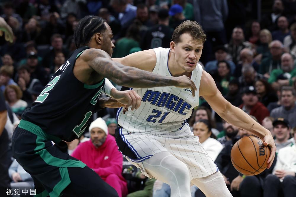 在男子百米 在男子百米